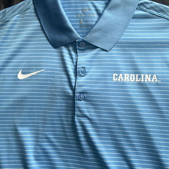 Nike, North Carolina Tar Heels polo - Picture 2 of 3